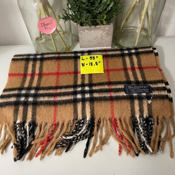 💯%Cashmere Burberrys - Picture 2 of 6